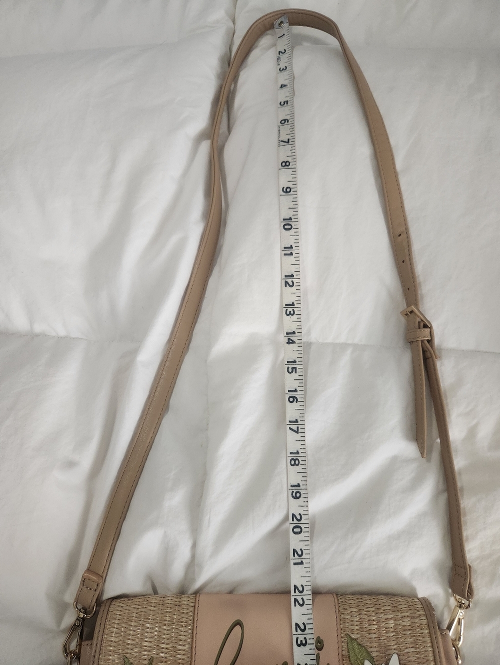 Disney Our Universe Bambi Weaved Basket Crossbody Bag Lightweight - Picture 12 of 12